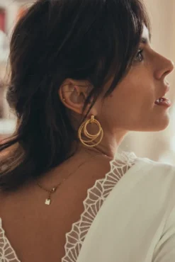 BOUCLES D OREILLES BRUNE