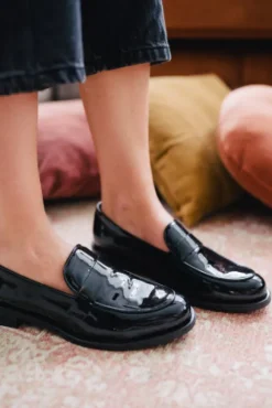 MOCASSINS VERNIS AMBER NOIR