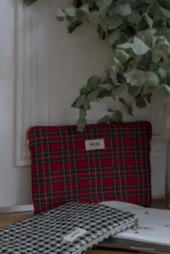 POCHETTE MIRA TARTAN ROUGE