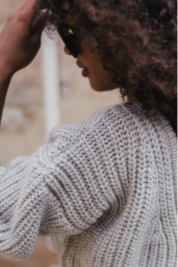 PULL SELLY GRIS