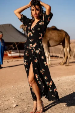 ROBE RUBINA BOURGEONS DE ROSES