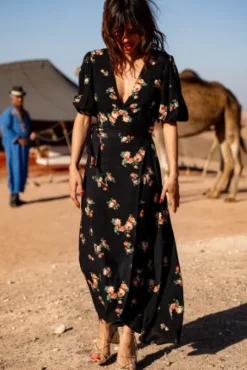 ROBE RUBINA BOURGEONS DE ROSES